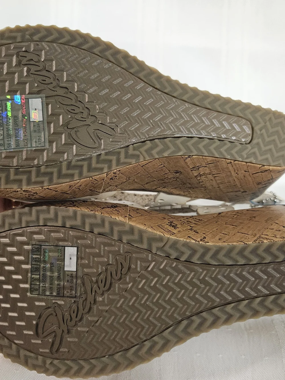 NWT Skechers Women's Beige Wedge Luxe Foam Slingback Sandals